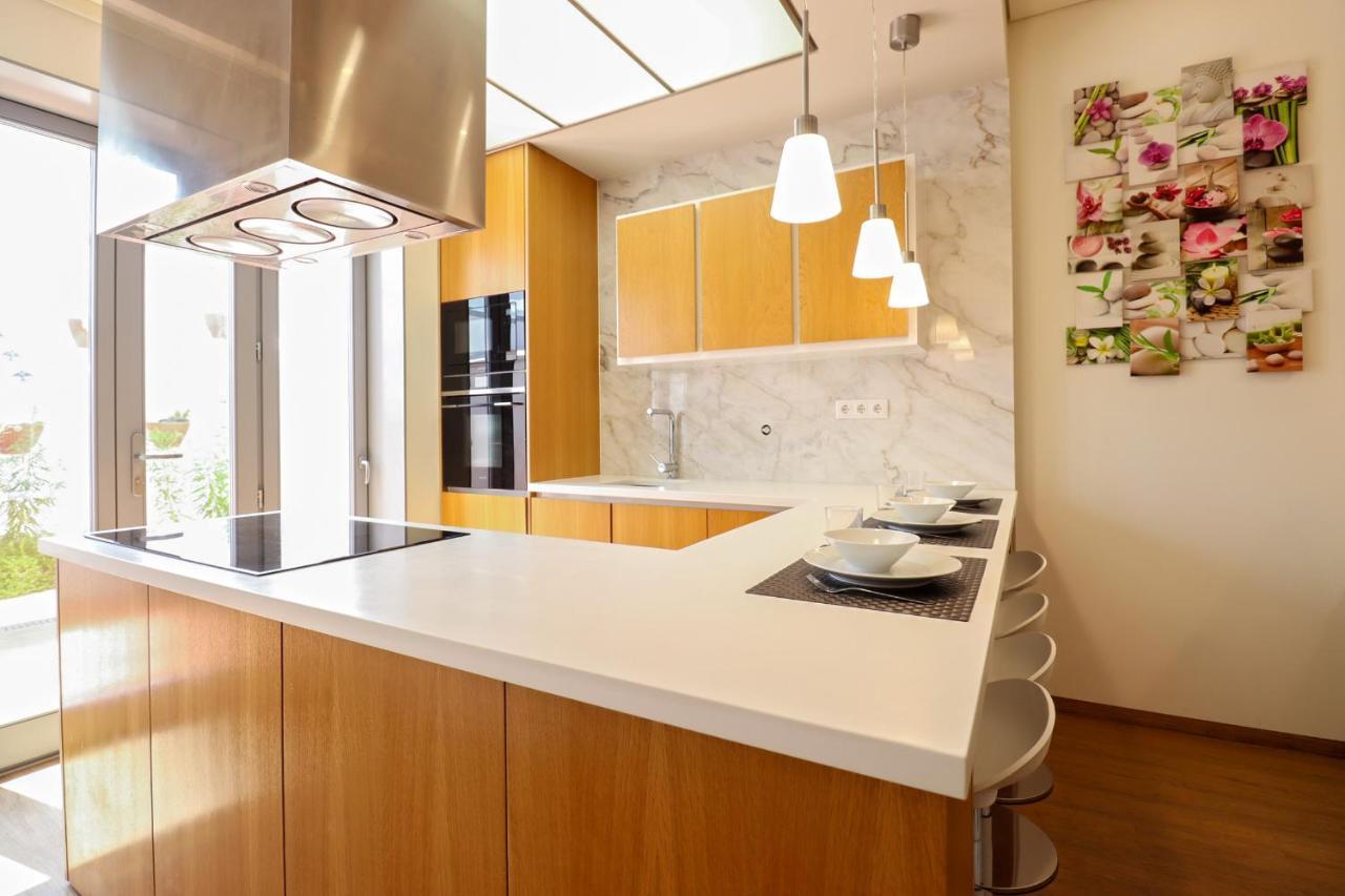 Ribeira Riverhouse - City Centre Duplex With Terrace Viana do Castelo Bagian luar foto