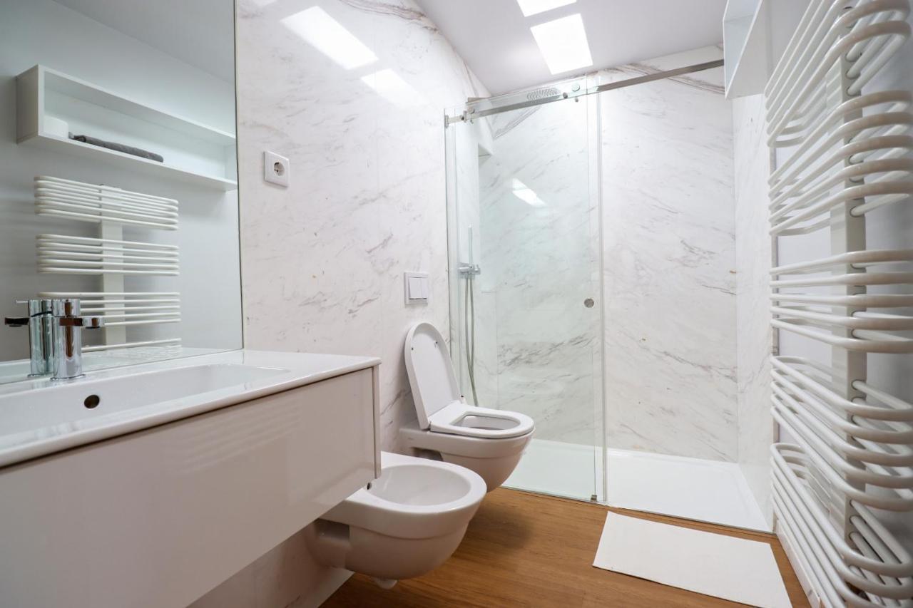 Ribeira Riverhouse - City Centre Duplex With Terrace Viana do Castelo Bagian luar foto